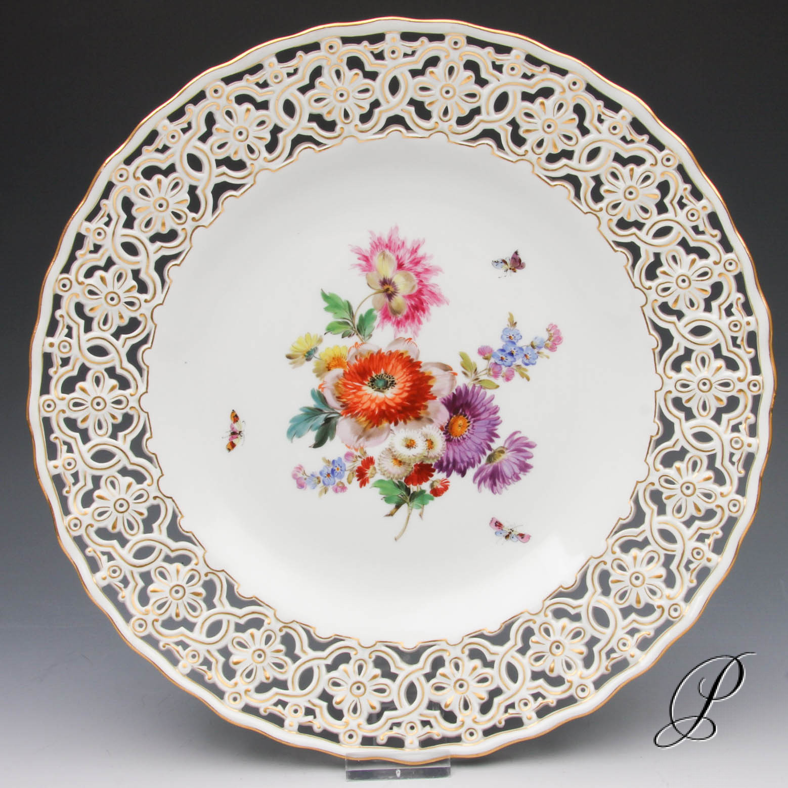 Traumhafter großer Durchbruchteller Meissen mit Blumen und ...