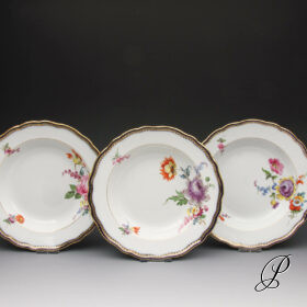 3 Suppenteller Meissen Pfeiferzeit um 1924 Jhd. A-Kante Blumenbukett