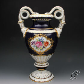große Schlangenhenkelvase Meissen 1.Wahl mit Blumenbukett