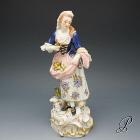 große Figur Meissen Schäferin mit Blumen