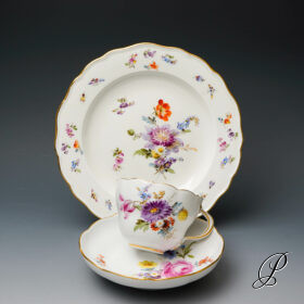 Kaffeegedeck Meissen Knaufzeit um 1900 Jhd. Blumenbukett mit Insekten