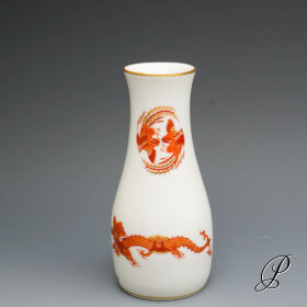 Vase Meissen im Dekor reicher Drache rot
