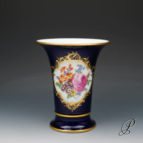 wunderschöne Vase Meissen 1.Wahl kobaltblau mit Blumenbukett