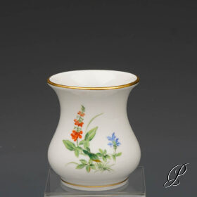 kleine Vase Meissen 1.Wahl im Dekor Wiesenblumen