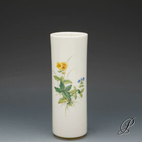 Vase Meissen 1.Wahl im Dekor Wiesenblumen