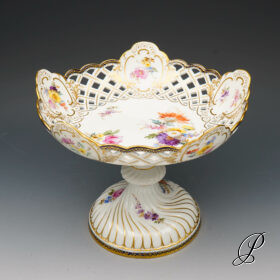 Traumhafter Tafelaufsatz Meissen 1.Wahl um 1900 Jhd. A-Kante Blumenbukett