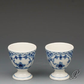 2 Eierbecher Royal Copenhagen Musselmalet Halbspitz