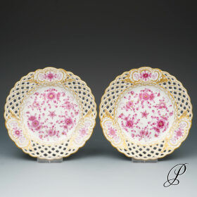 2 Durchbruchteller Meissen Knaufzeit um 1900 Jhd.  reiche Indische Malerei purpur