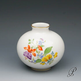 Vase Meissen  1.Wahl im Dekor Blume3