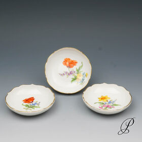 3 Konfektschälchen Meissen 1.Wahl mit Blumenmalerei