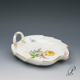 Blattschale Konfektschale Meissen im Dekor Blume2