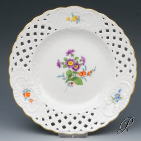 Durchbruchteller Meissen im Dekor Blume2