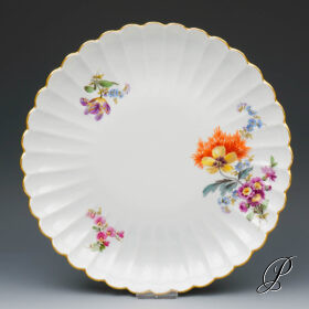 Kuchenschale Meissen im Dekor Blume3 schräg