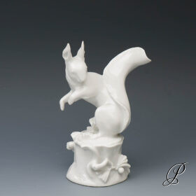 Figur Meissen 1.Wahl "Eichhörnchen auf Baumstumpf"