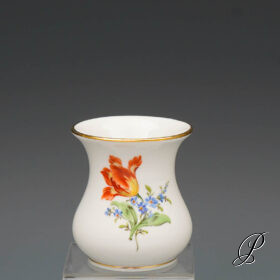 kleine Vase Meissen im Dekor Blume2