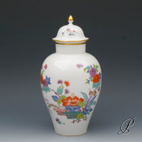 Deckelvase Meissen 1.Wahl mit Indischer Blumenmalerei