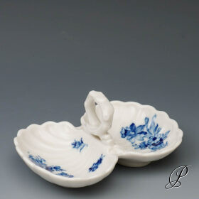 Saliere Meissen im Dekor blaue Blume