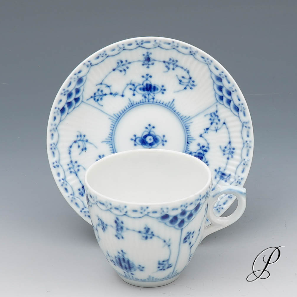 Mokkagedeck Royal Copenhagen Musselmalet Halbspitz