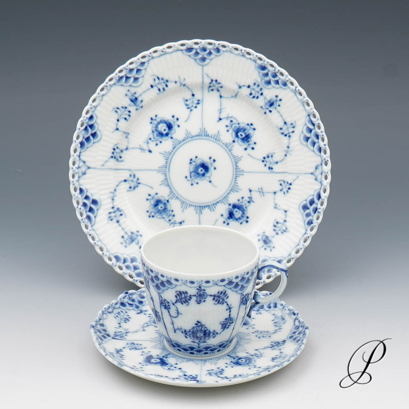 Kaffeegedeck Royal Copenhagen Musselmalet Vollspitz