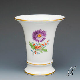 Vase Meissen 1.Wahl im Dekor Blume2