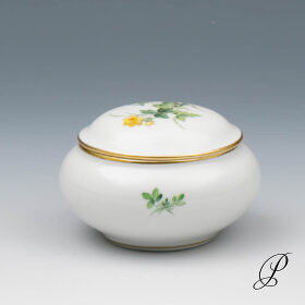 Schmuckdose Meissen mit Wiesenblumen nach Findeisen