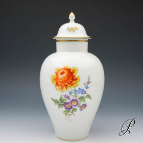 Deckelvase Meissen 1.Wahl im Dekor Blume3