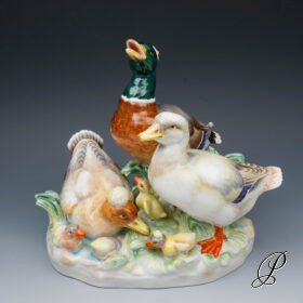 wunderschöne große Figurengruppe Meissen "Entenfamilie" von August Ringler