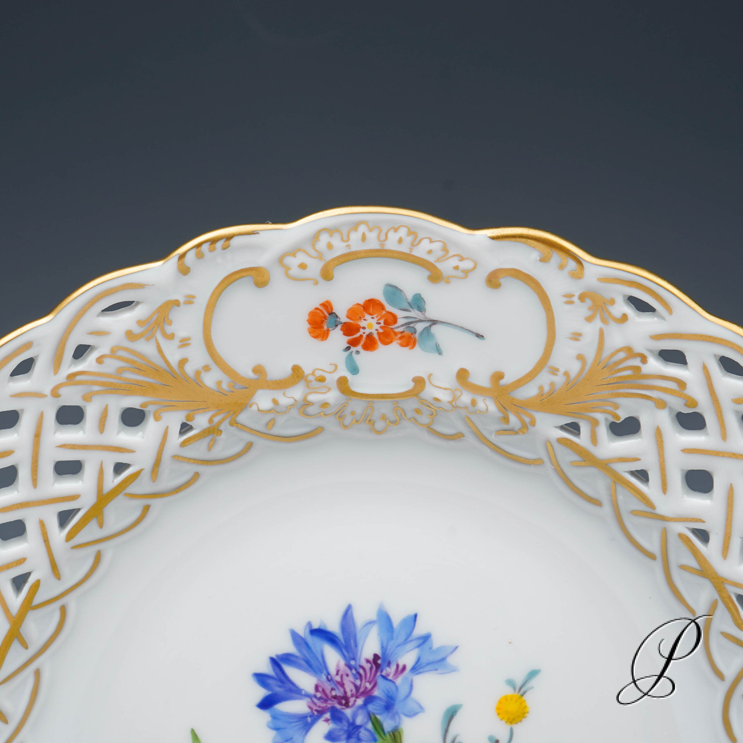 Durchbruchteller Meissen 1.Wahl Blume3 – Bild 4