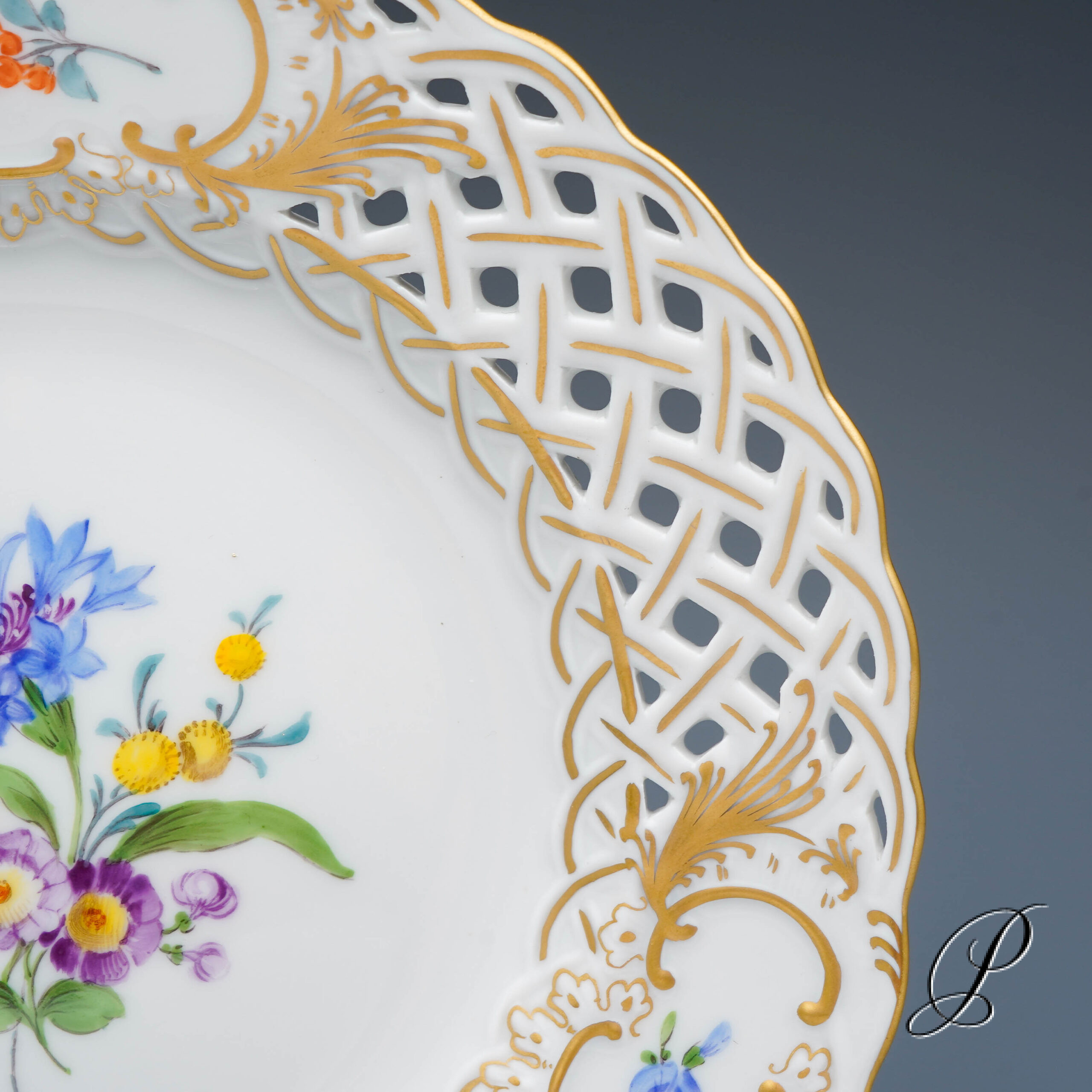 Durchbruchteller Meissen 1.Wahl Blume3 – Bild 5