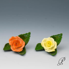 Tischschmuck!!! zwei wunderschöne modellierte Rosen der Manufaktur Herend