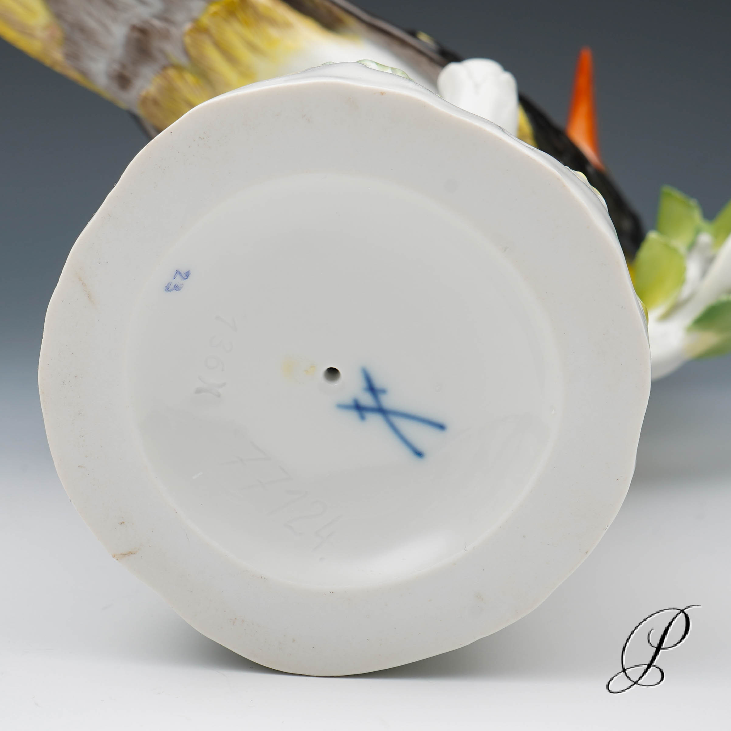 Figur Meissen 1.Wahl Pirol auf Baumstamm – Bild 12