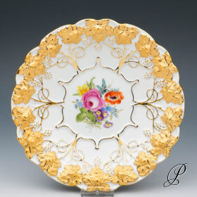 Prunkteller Meissen mit wunderschönem Blumenbukett