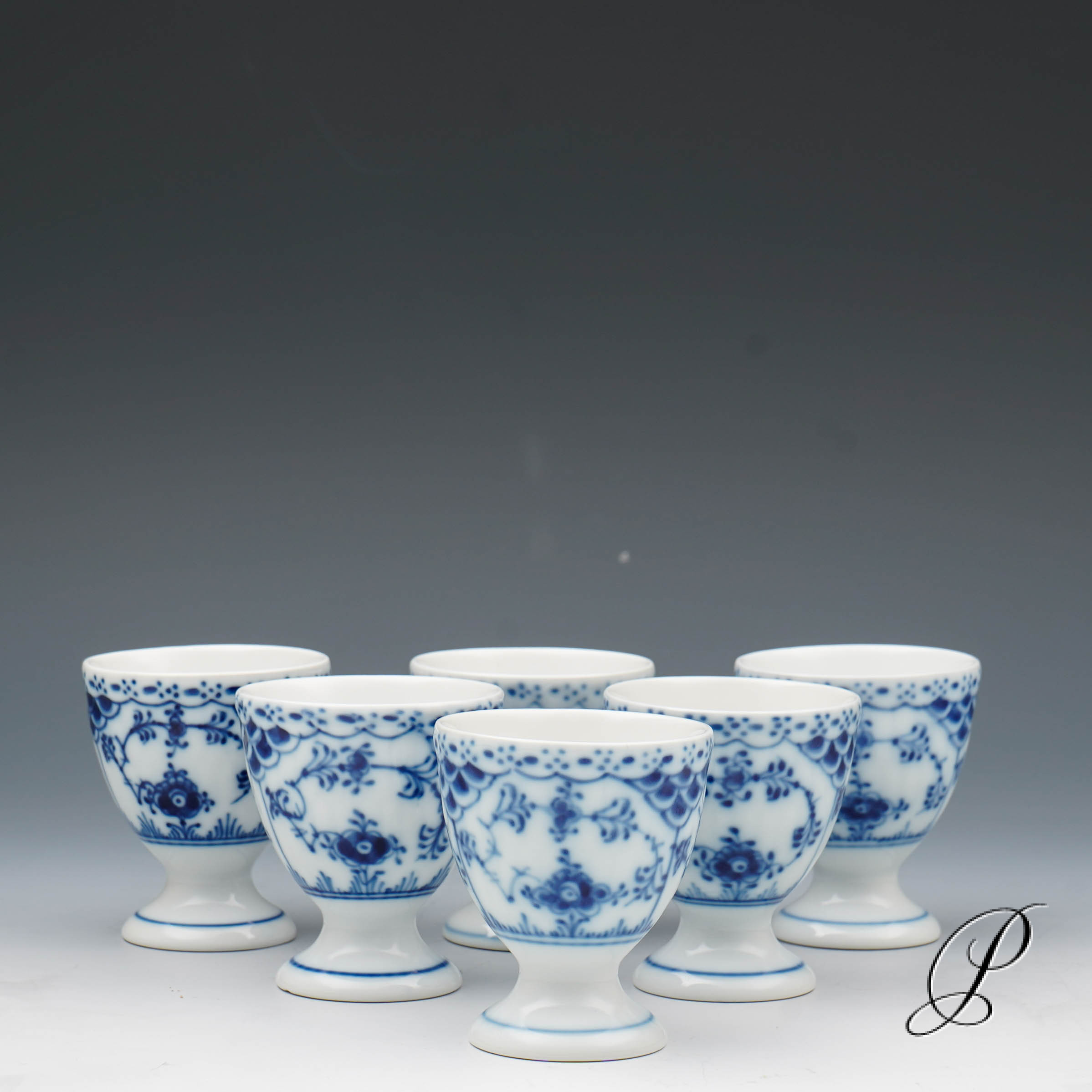 6 Eierbecher Royal Copenhagen Musselmalet Halbspitz – Bild 3