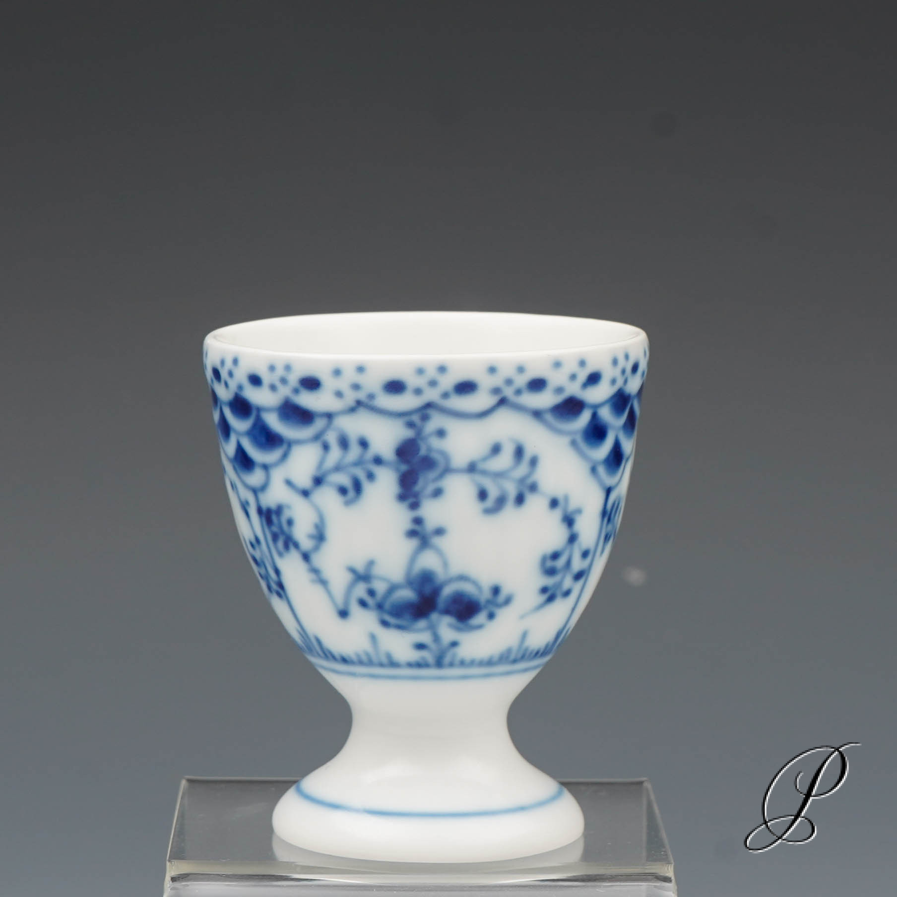 6 Eierbecher Royal Copenhagen Musselmalet Halbspitz – Bild 6