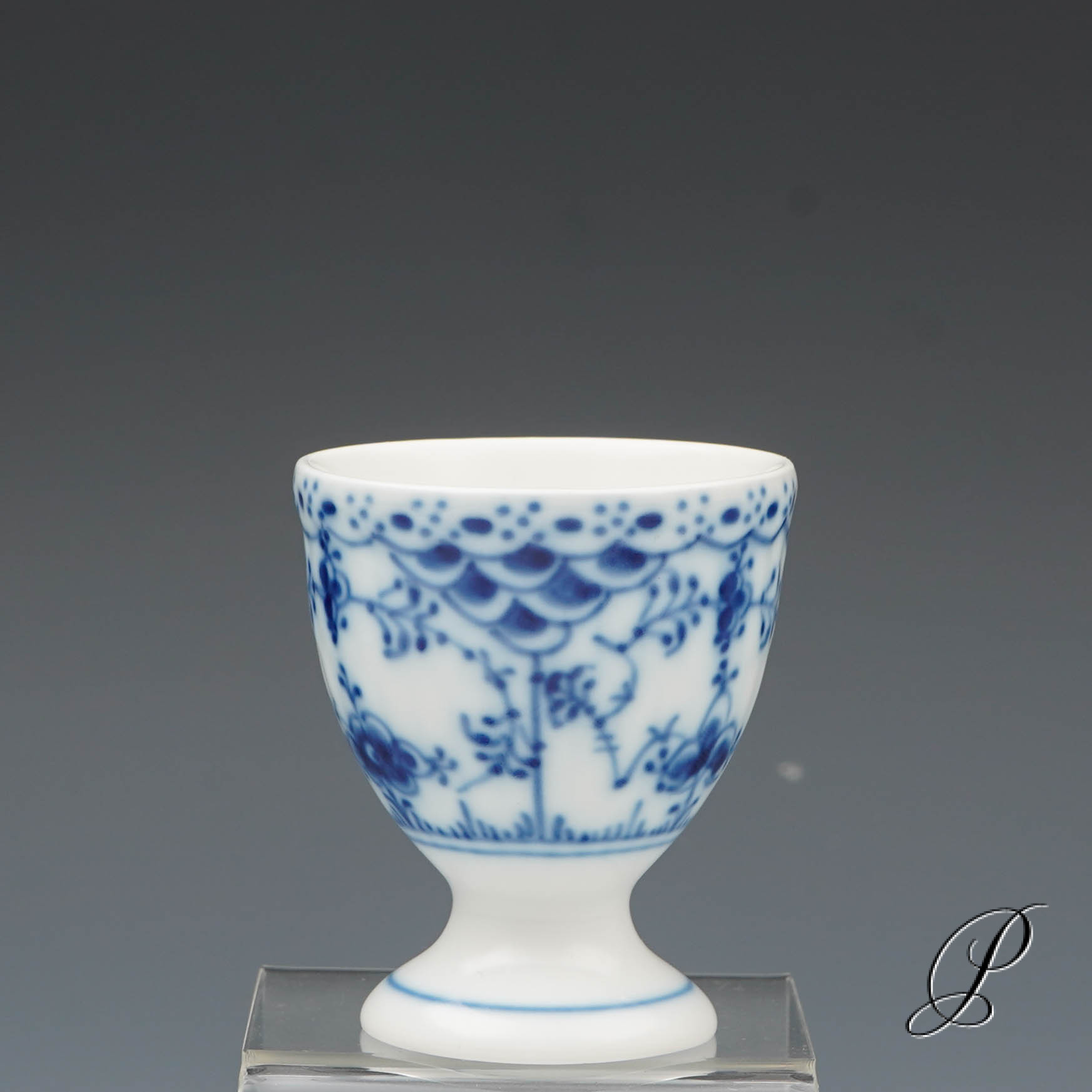 6 Eierbecher Royal Copenhagen Musselmalet Halbspitz – Bild 7