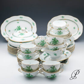 Speiseservice Herend im Dekor Apponyi grün für 12 Personen