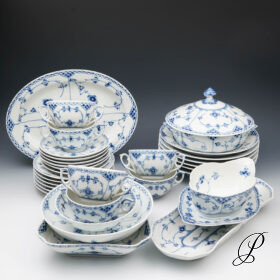 Speiseservice Royal Copenhagen Musselmalet Halbspitz