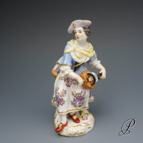 Meissen 1. Wahl Galante Kapelle - Drehleierspielerin