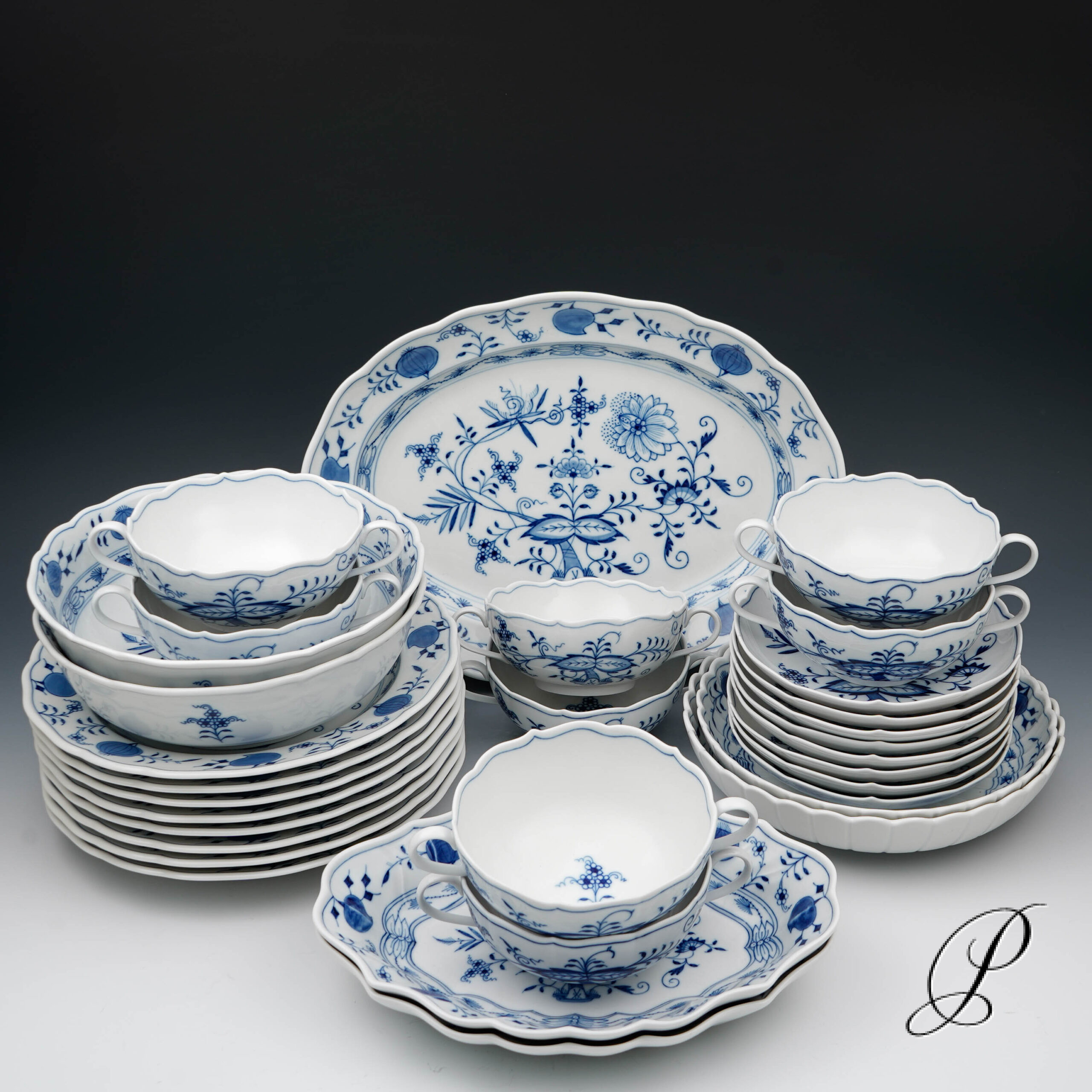 Speiseservice Meissen für 8 Personen im Dekor Zwiebelmuster 1.Wahl