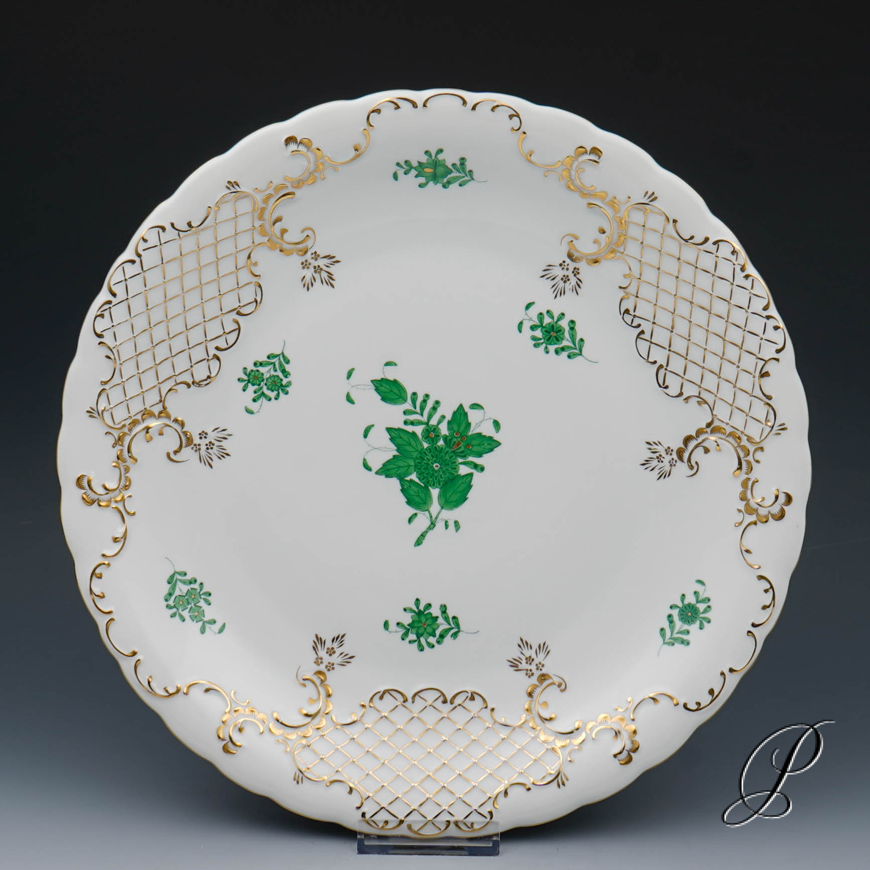 große Kuchenschale Herend im Dekor Apponyi grün