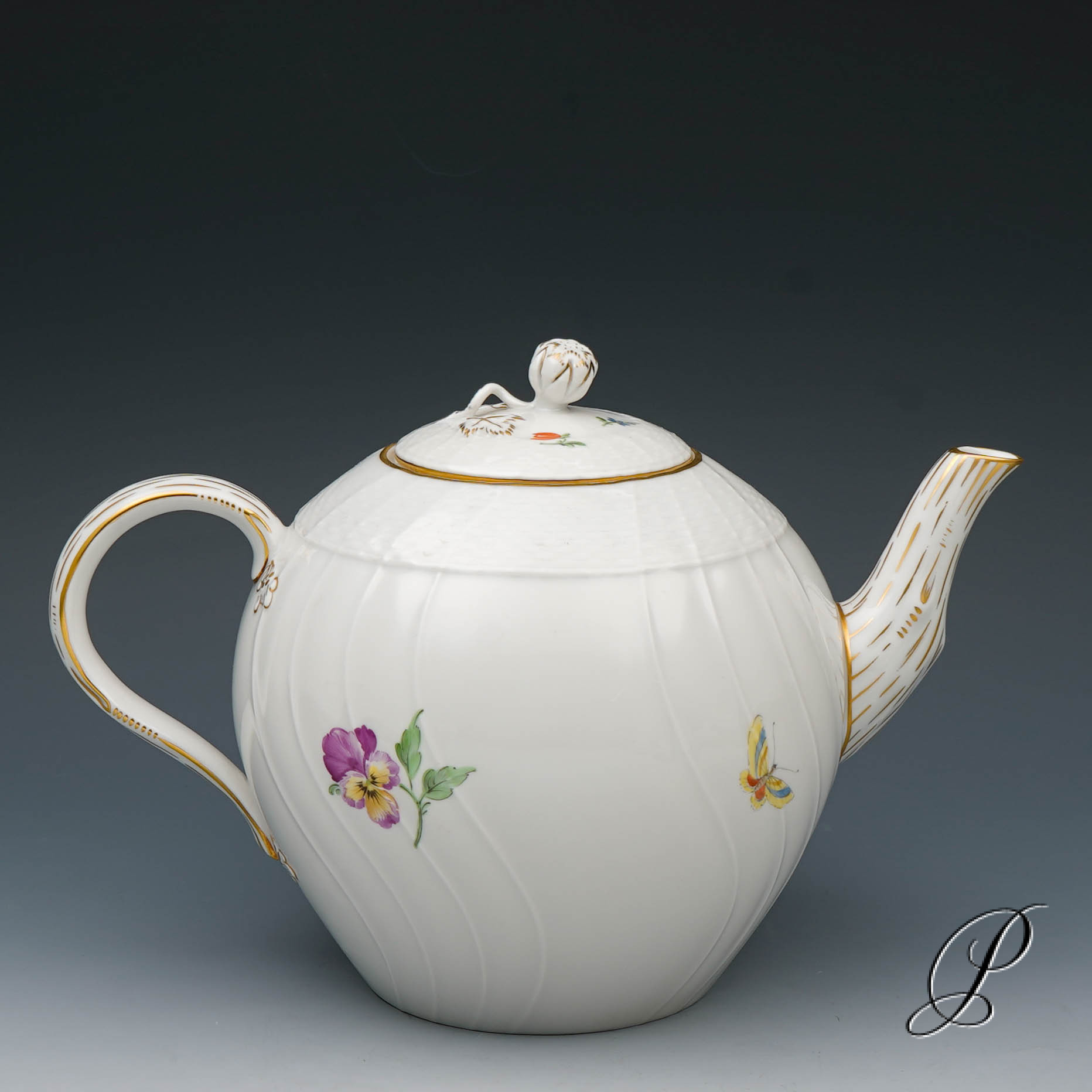 Teeservice KPM Berlin mit Blumenmalerei und Schmetterlingen – Bild 4