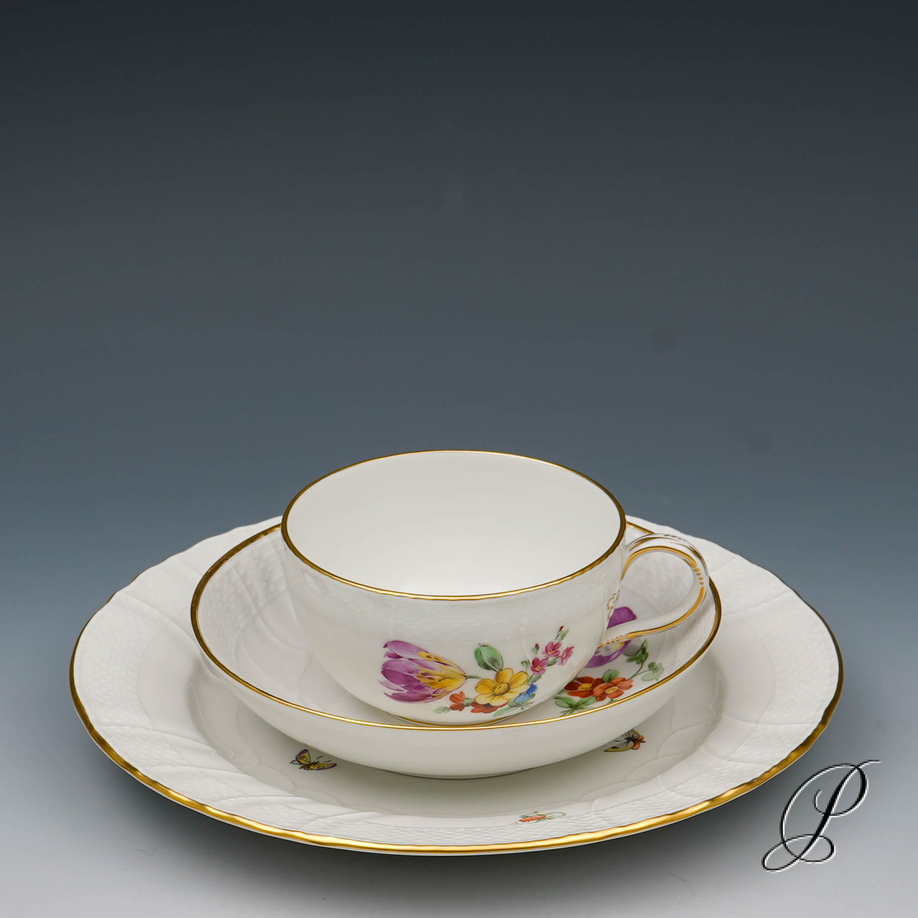 Teeservice KPM Berlin mit Blumenmalerei und Schmetterlingen – Bild 26