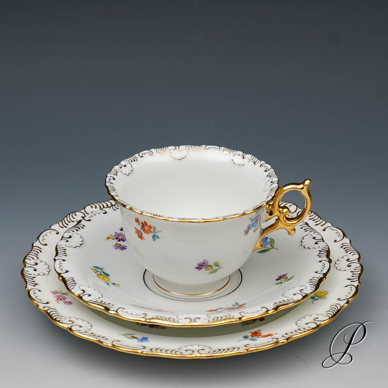 6 Kaffeegedecke Meissen 1.Wahl im Dekor Streublume – Bild 4