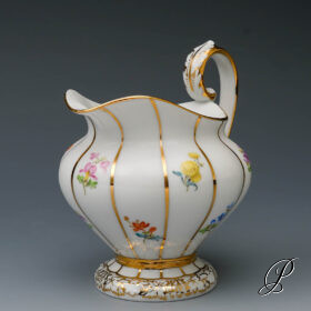 Sahnekännchen Meissen 1.Wahl X-Form