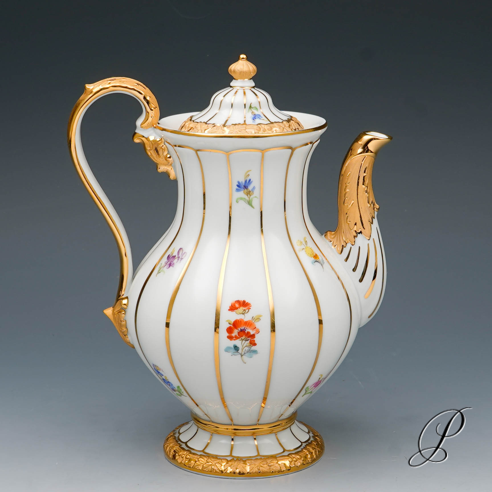 Prunk Mokkaservice Meissen 1.Wahl X-Form mit Streublümchen – Bild 6