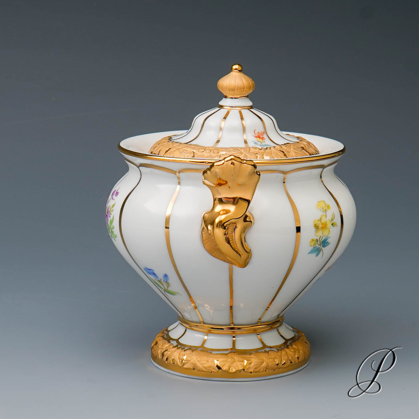 Prunk Mokkaservice Meissen 1.Wahl X-Form mit Streublümchen – Bild 10