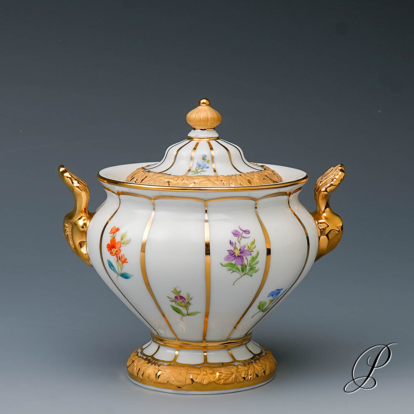 Prunk Mokkaservice Meissen 1.Wahl X-Form mit Streublümchen – Bild 11