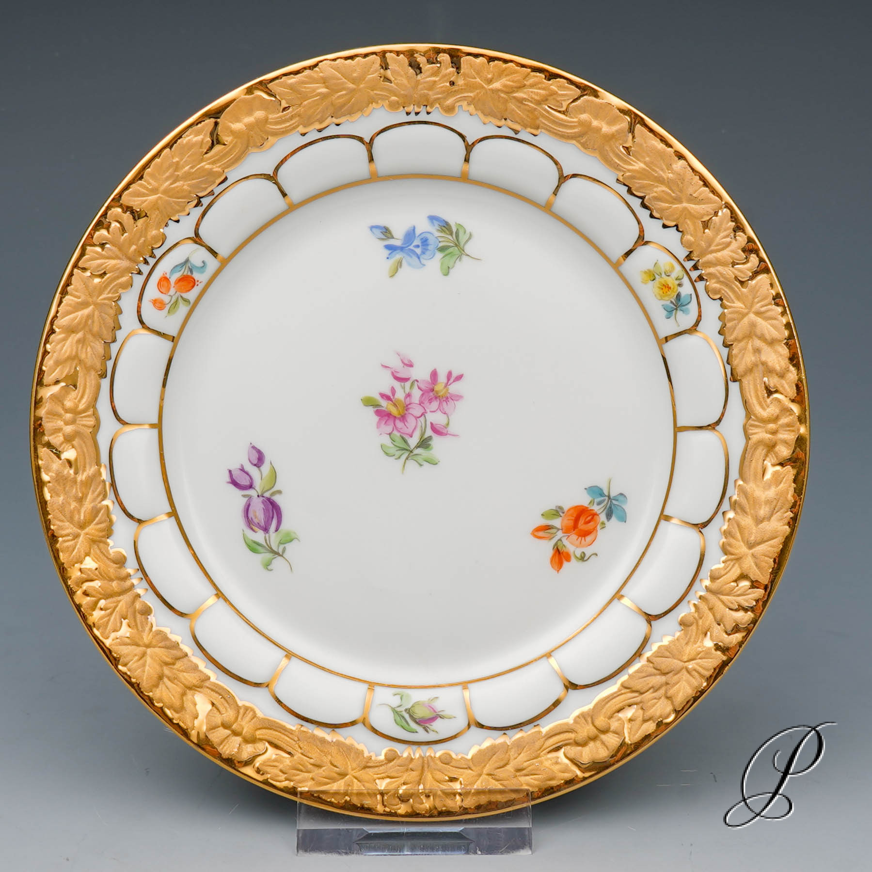 Prunk Mokkaservice Meissen 1.Wahl X-Form mit Streublümchen – Bild 14