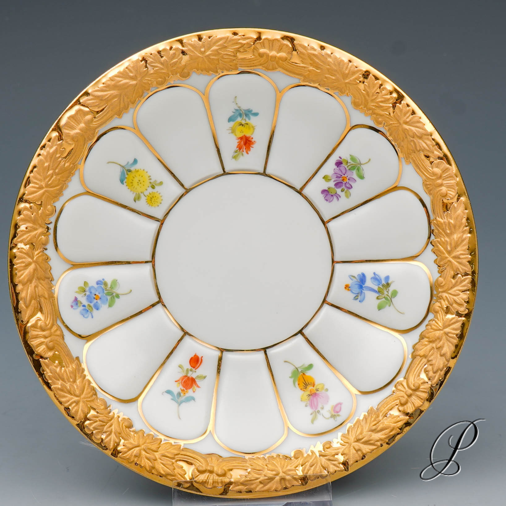 Prunk Mokkaservice Meissen 1.Wahl X-Form mit Streublümchen – Bild 16