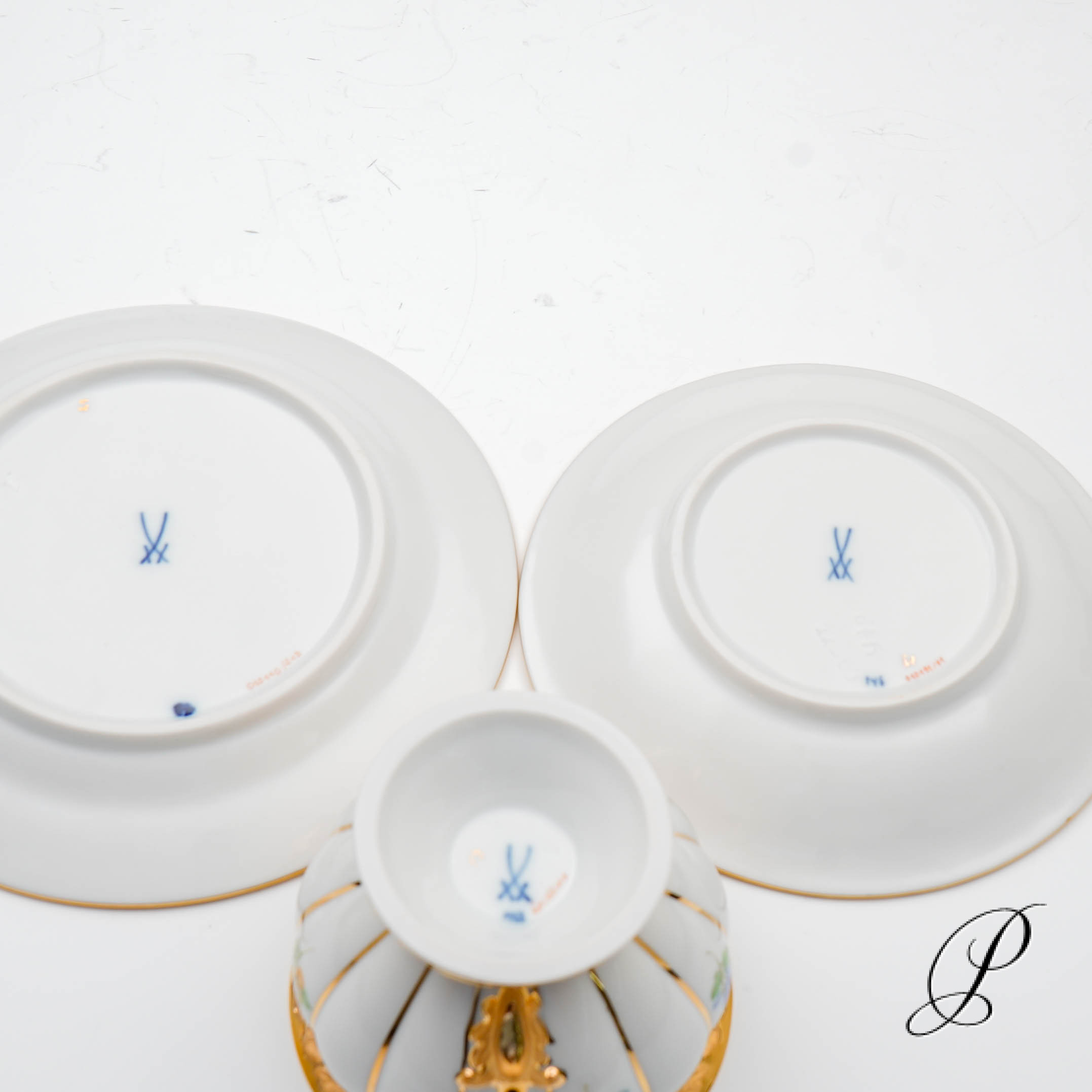 Prunk Mokkaservice Meissen 1.Wahl X-Form mit Streublümchen – Bild 20